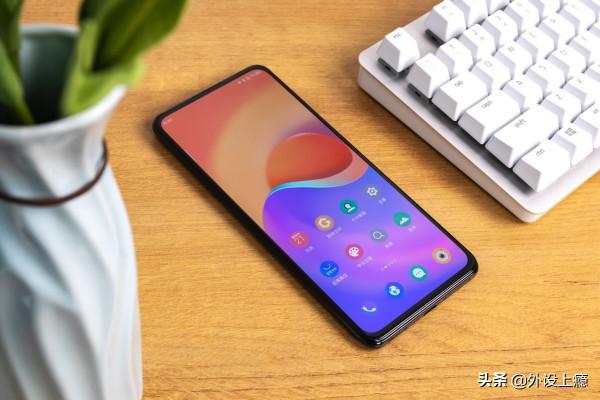 到11.11了,別說你還沒用上屏下攝像手機? 到11.11了,別說你還沒用上屏下攝像手機?