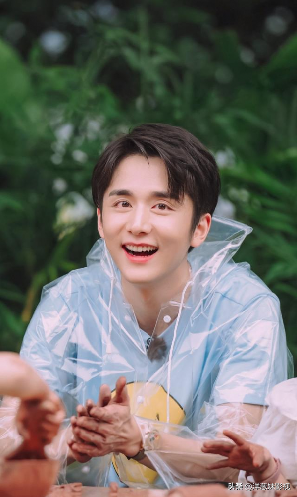 鄧家佳、張新成主演的《迴廊亭》近日取得上線許可，這是要來了嗎