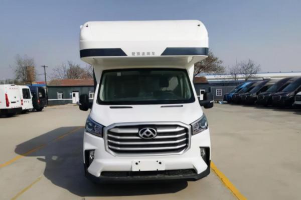 支援個性化定製，室內空間高，價效比高，愛旅途V90C型房車