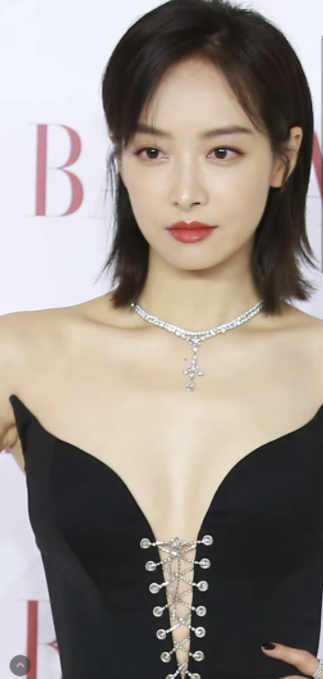 芭莎慈善夜紅毯絕了!景甜張彬彬、楊冪陳偉霆發糖,baby豔壓全場 芭莎慈善夜紅毯絕了!景甜張彬彬、楊冪陳偉霆發糖,baby豔壓全場