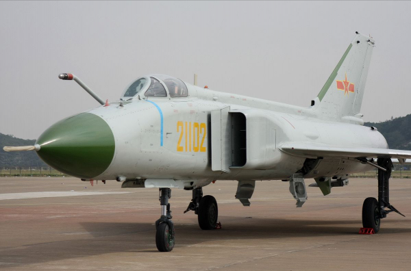 中國空軍獨苗殲8戰機，雷達效能不輸蘇27，高空偵察至今無法替代