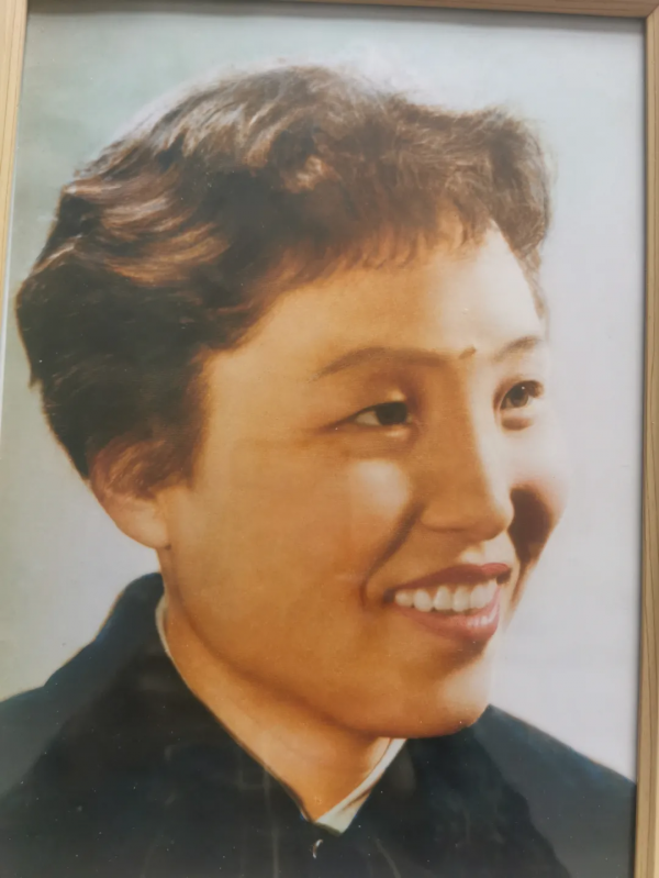 母親的遺物，父親只允許我挑這兩件