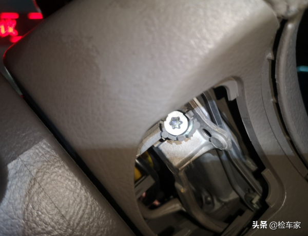 開了30多萬公里的豐田普拉多還能賣20萬！它還能不能戰？