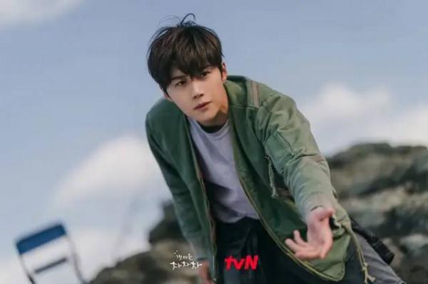 韓劇又又又爆一部,比《魷魚遊戲》評價更高 韓劇又又又爆一部,比《魷魚遊戲》評價更高