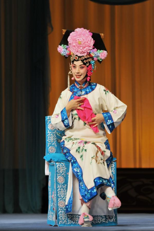 京劇演員史依弘、藍天在天津演出大火，於魁智、譚正巖該去天津了