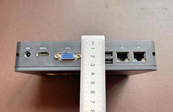 滴滴滴！J1900+4G+64G雙千兆軟路由簡測 5W功耗 跑滿千兆沒毛病