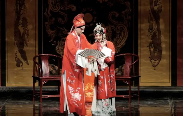 金盾董事長周建燦：白手起家公司市值高達93億，為何選擇跳樓自殺