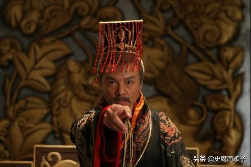 踐踏兩任“義父”,冒認皇室宗親!比劉備開國更為曲折的一代霸主 踐踏兩任“義父”,冒認皇室宗親!比劉備開國更為曲折的一代霸主