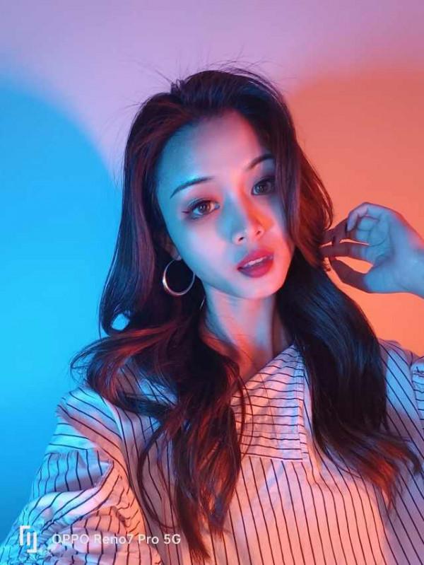 OPPO Reno7 Pro竟征服數位小姐姐 快看看咋回事