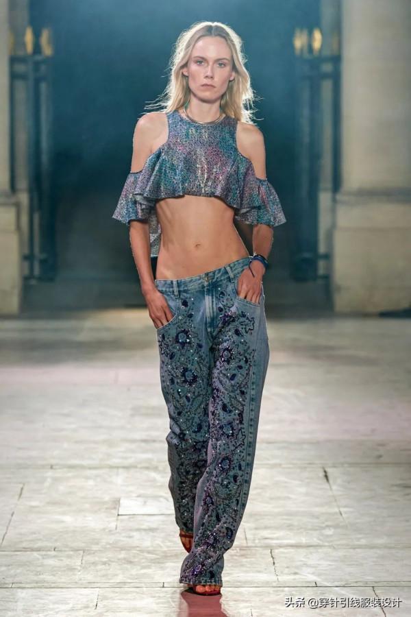 穿搭 | 2022春夏系列中的極低腰裙和褲