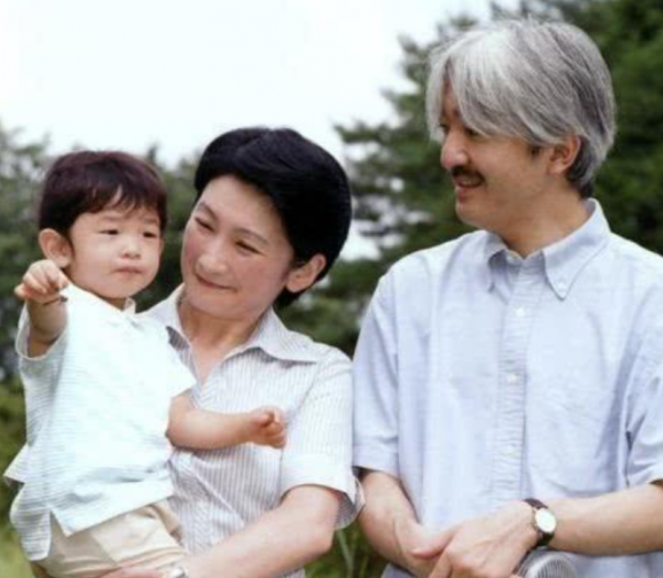 千年狐狸哪能那麼簡單：紀子妃40歲搏命做試管產皇孫，成最後贏家