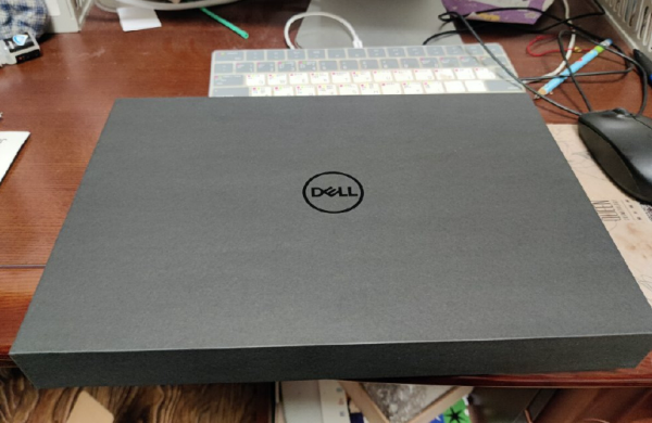 輕薄又護眼：戴爾XPS13觸控膝上型電腦