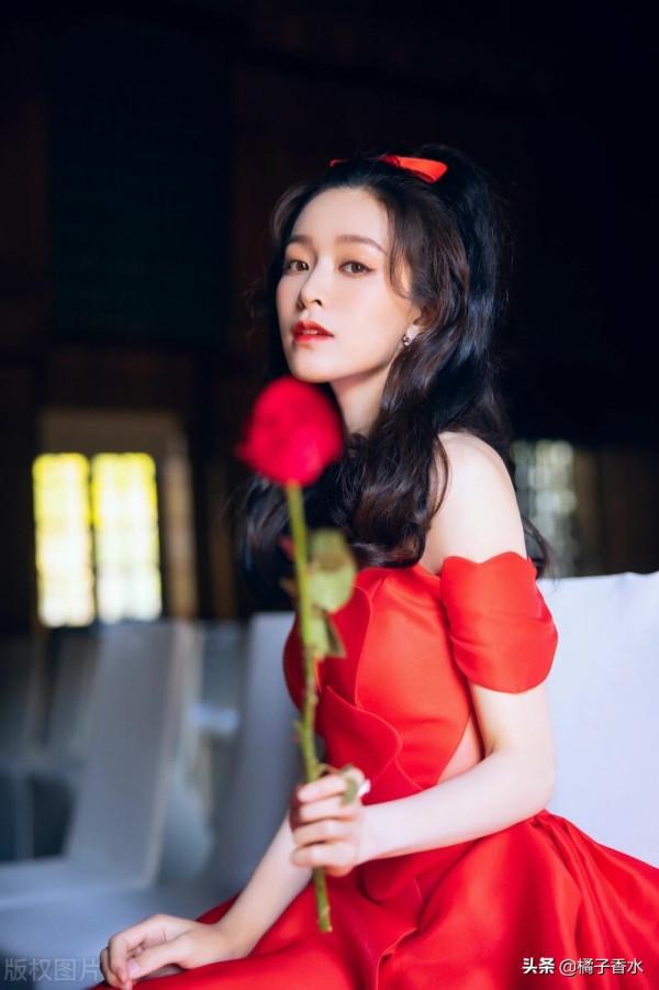 文詠珊曾令謝霆鋒一見鍾情，陳冠希為她戒菸，33歲風采依舊