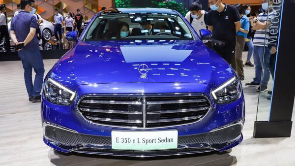 增加8千多的選裝配置，新款賓士E級插混版到底變了啥？