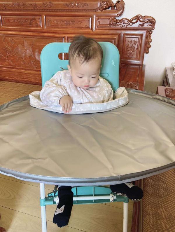 給孩子喂完飯看見這一幕,瞬間不想吃了,“明知道還有人沒吃飯” 給孩子喂完飯看見這一幕,瞬間不想吃了,“明知道還有人沒吃飯”