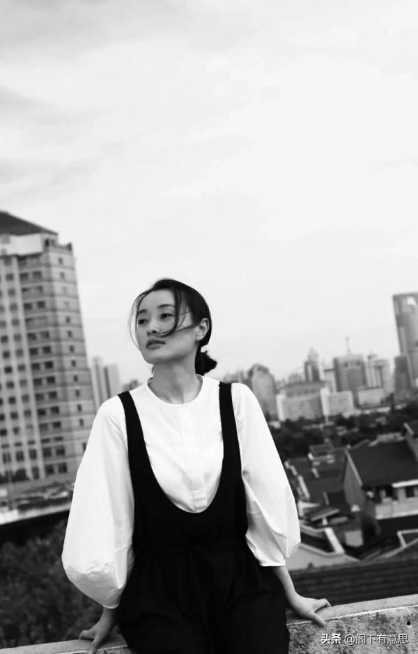 上海籍名媛吳越，49歲未嫁未婚知性寫真集