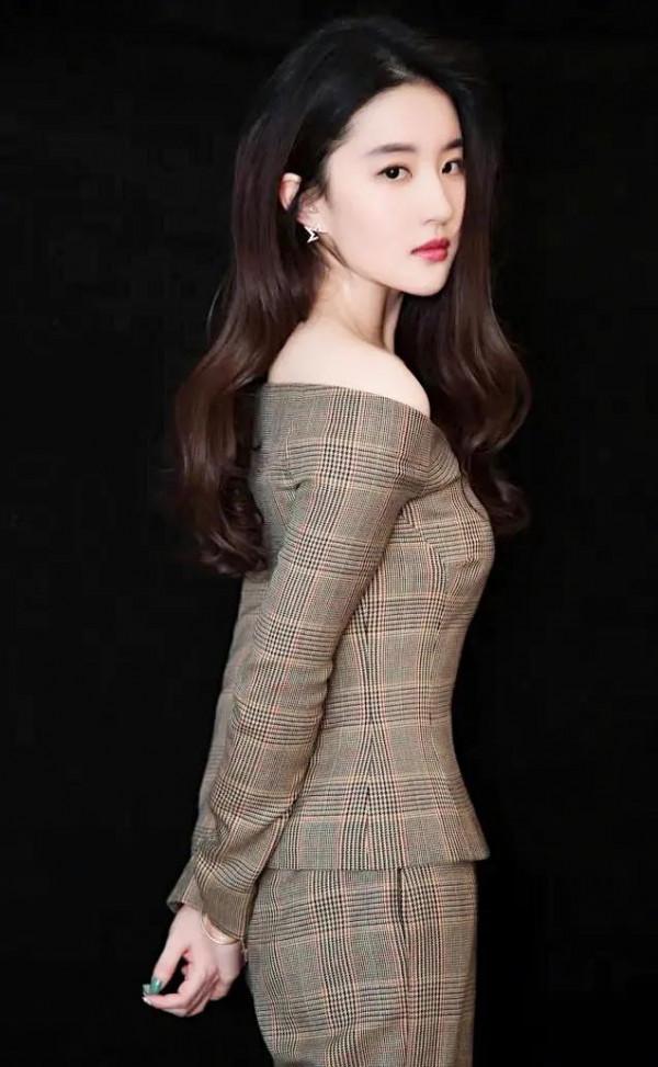 劉亦菲的生活照，顏值依舊線上