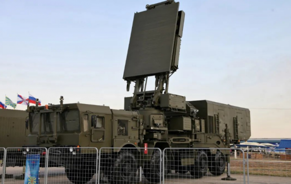 嚇壞印度！中巴聯手研製的&OpenCurlyDoubleQuote;梟龍&rdquo;出席閱兵，實力碾壓印度S-400