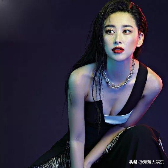 甩頂級富二代，拿下“黑道太子”，朱珠憑什麼這麼牛？