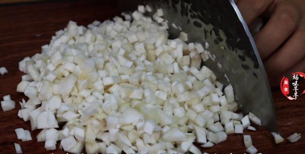 農村奶奶做了50年的辣椒醬，配方毫無保留地告訴你，夾饃拌麵都香