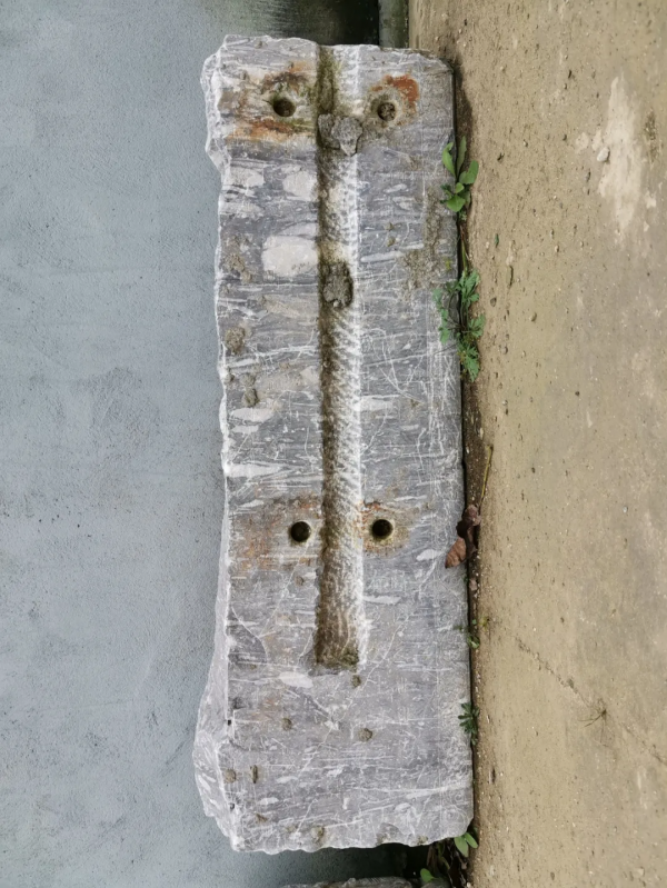 遵化馬蘭峪村發現非常奇特的古石碑