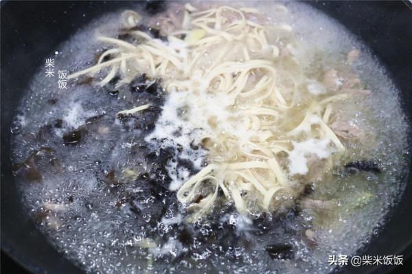 冬天，我家最喜歡喝這湯，食材做法都簡單，一碗下肚渾身暖和