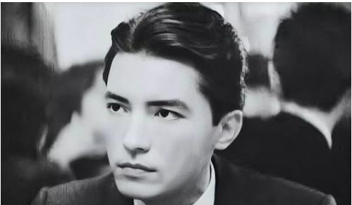 娛樂圈​至今“不婚”的8位男星，各有各的故事，年齡最大者已68歲