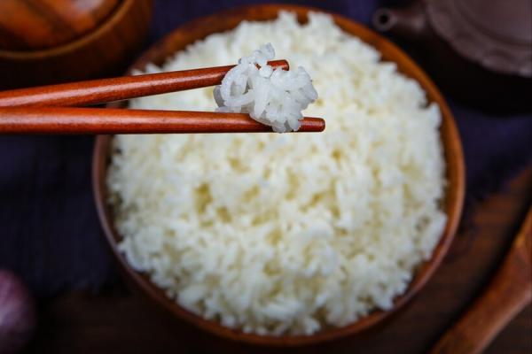 煮米飯,不要直接加水下鍋,牢記2竅門,大米香噴噴的,軟糯清甜 煮米飯,不要直接加水下鍋,牢記2竅門,大米香噴噴的,軟糯清甜