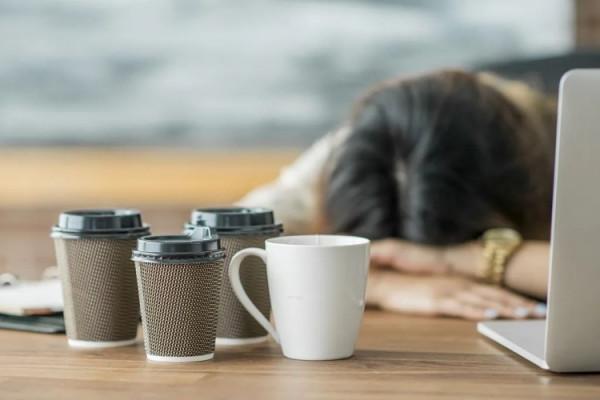 犯困&NotEqual;犯懶！白天老犯困，小心是因為這6種病&srarr;