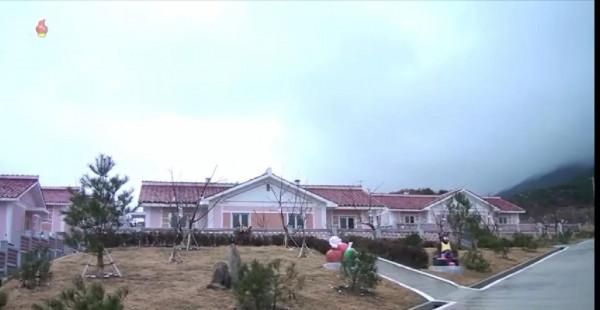 朝鮮新農村住宅建設