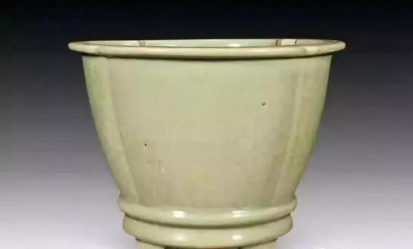 賞歷代瓷器上的菊花紋樣典藏君 昨天