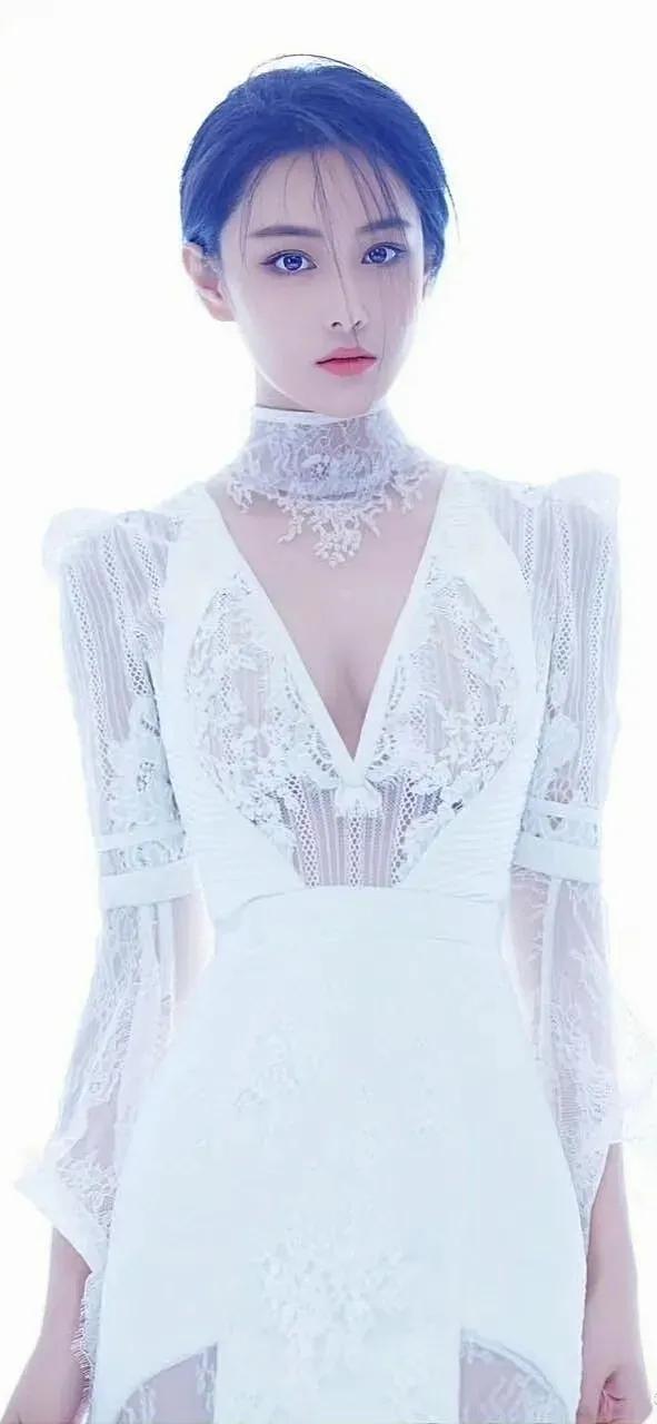 張馨予 桌布 張馨予 桌布