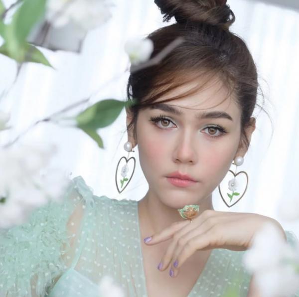 泰國“范冰冰”，40歲的她保養得像個洋娃娃，少女感十足