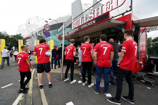 曼聯一年虧了1個億!高層:C羅迴歸能掙回來,而且球隊更強了 曼聯一年虧了1個億!高層:C羅迴歸能掙回來,而且球隊更強了