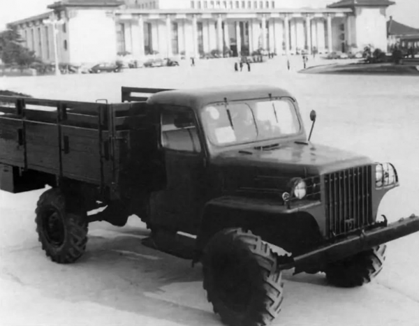 1937年,周恩來勞山遇刺,副官陳友才扮替身犧牲,死時身中20刀 1937年,周恩來勞山遇刺,副官陳友才扮替身犧牲,死時身中20刀