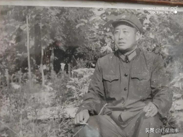 上甘嶺戰役中的通訊員小兵 上甘嶺戰役中的通訊員小兵