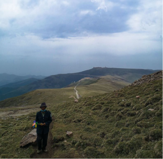 徒步五臺山，大霧中前行，風雲變幻，有計劃去的帶好裝備