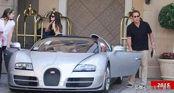 明星座駕潛規則：1.6米潘長江開路虎，1.9米巨石強森卻開法拉利