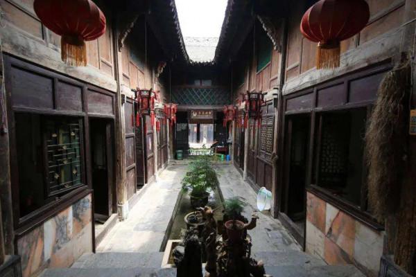 品味古鎮的歷史文化，嘗古鎮的傳統美食