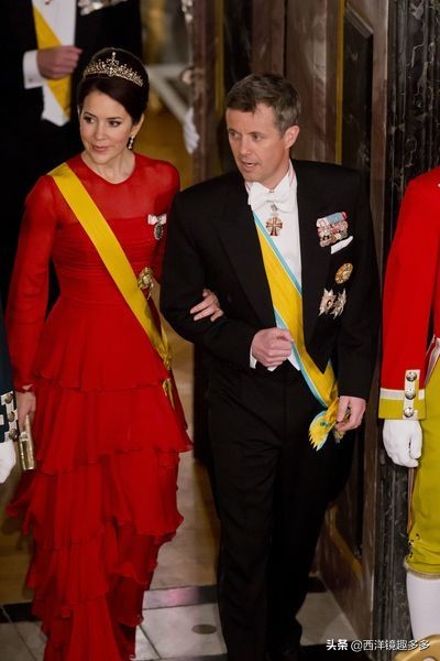 王妃們的單色系造型，看看誰駕馭得最好