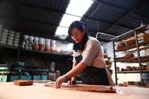 潘娟:泥的呼吸、陶的肌理、火的歌曲 潘娟:泥的呼吸、陶的肌理、火的歌曲