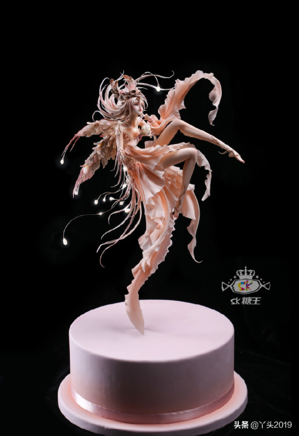 他的翻糖蛋糕驚豔了全世界—“糖王”周毅：翻糖有生命 手藝築匠心