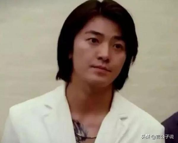 八位“港臺男神”今昔對比，有人帥了一輩子，有人撞臉張紀中