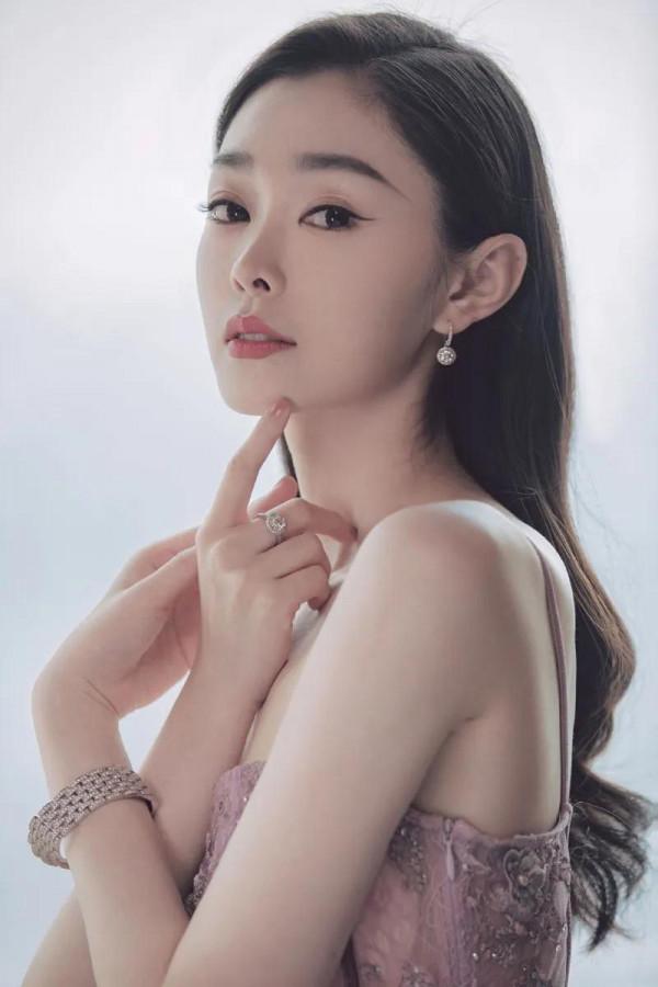 有人說美女明星宋軼是娛樂圈的一股清流，你說呢？