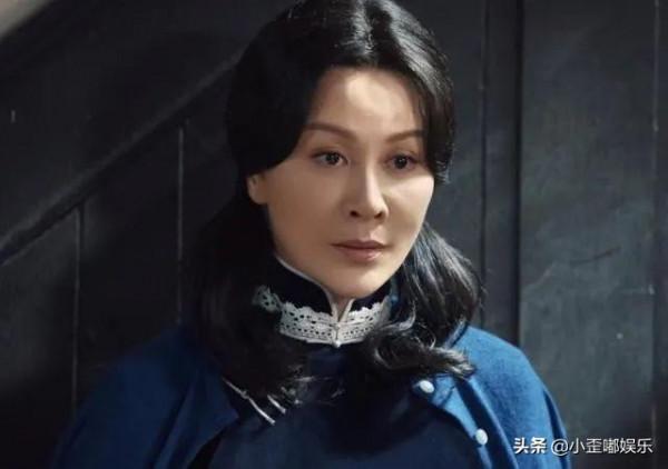 還在嘟嘴扮嫩的阿姨們，看看這些女演員，是如何超齡演出少女感