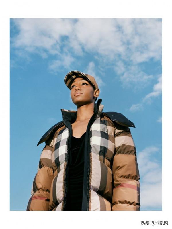 CHANEL、 BURBERRY、 Moncler 等品牌大片釋出,盡飽眼福 CHANEL、 BURBERRY、 Moncler 等品牌大片釋出,盡飽眼福