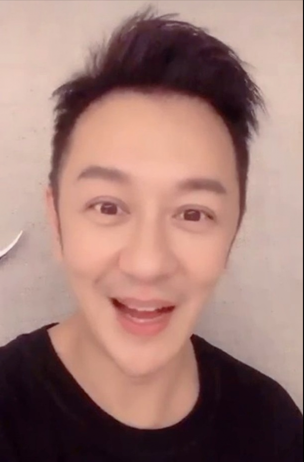 臉腫，嘴歪，笑不出來，整容後的&quot&semi;矽膠臉&quot&semi;把這9位好演員，害慘了