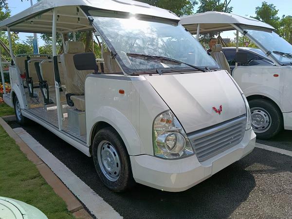 沒時間選觀光車-有時間去滑雪呀,慕了慕了「五菱」 沒時間選觀光車-有時間去滑雪呀,慕了慕了「五菱」