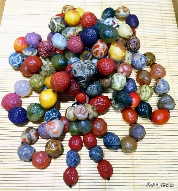 這個女人,幾串筋脈石被她賣出580萬,20年持續深入內蒙邊境 這個女人,幾串筋脈石被她賣出580萬,20年持續深入內蒙邊境