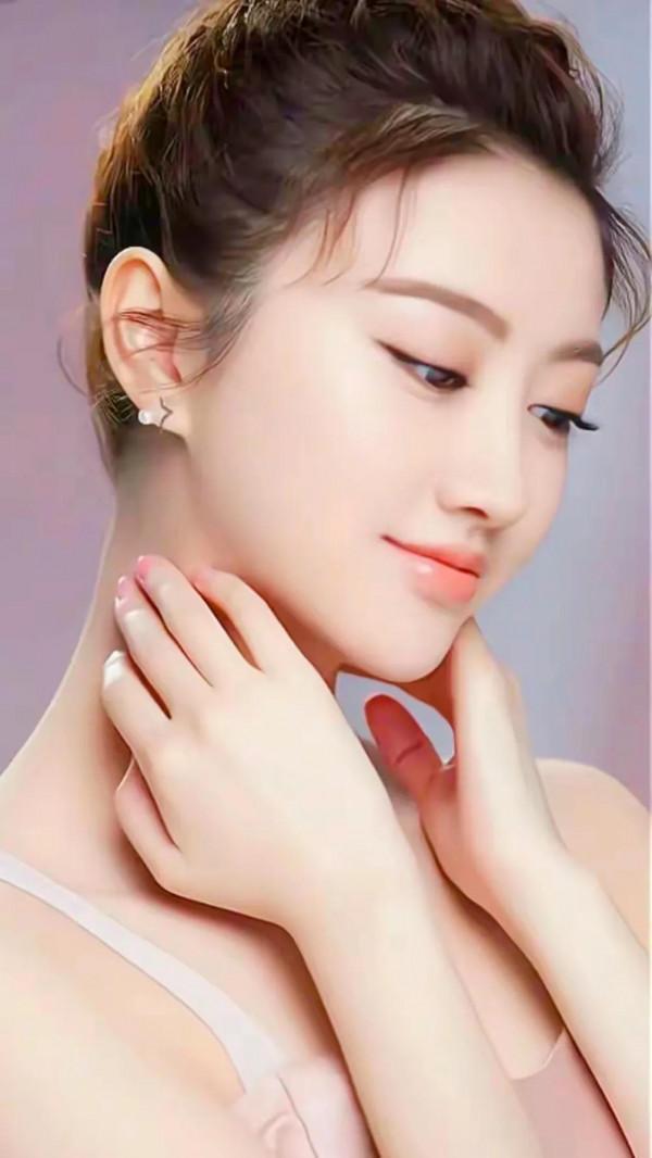 景甜美不美？如果和韓國女神樸敏英在一起你覺得誰漂亮？